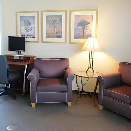 Quality Inn Fresno Yosemite Airport Exteriör bild