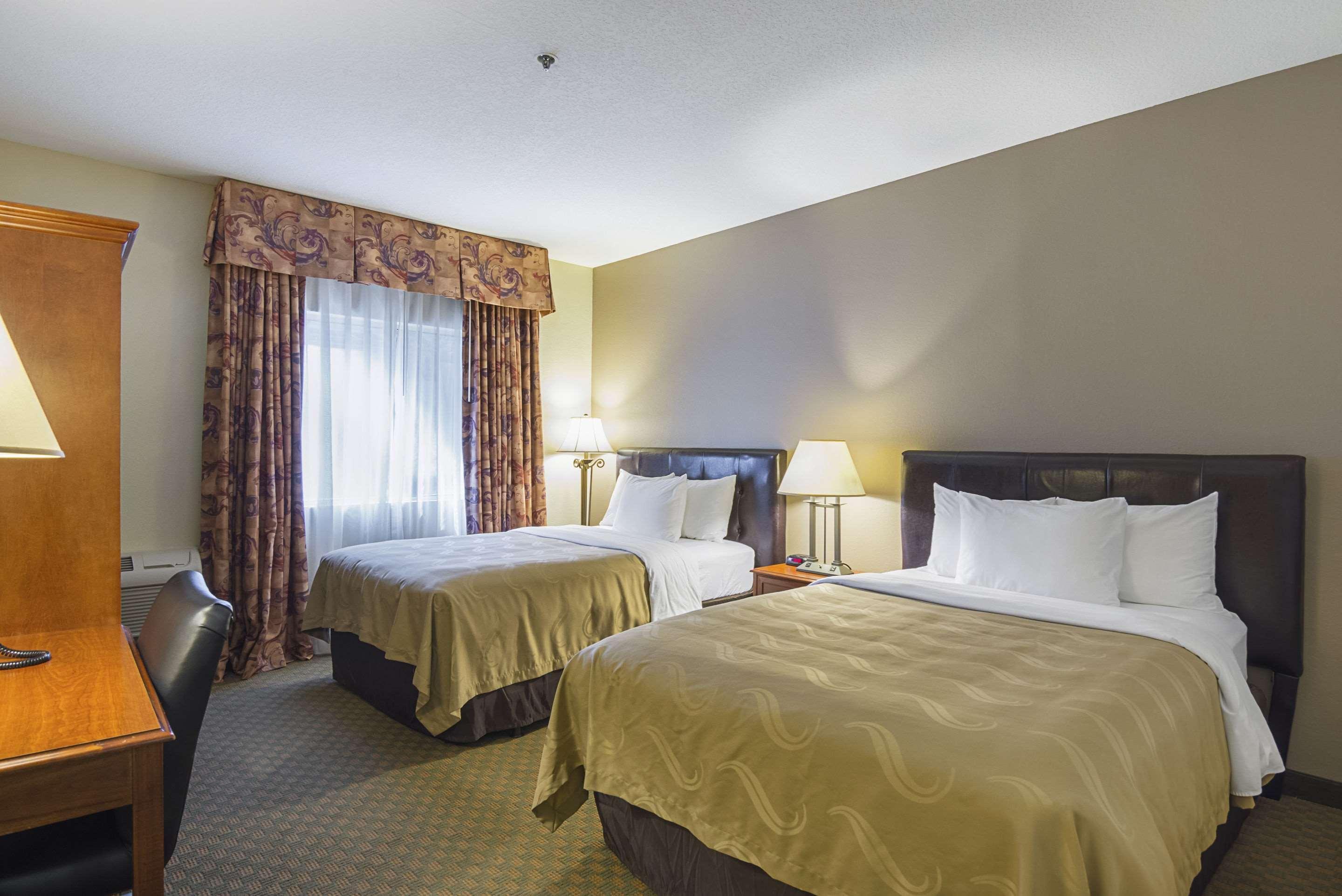 Quality Inn Fresno Yosemite Airport Exteriör bild