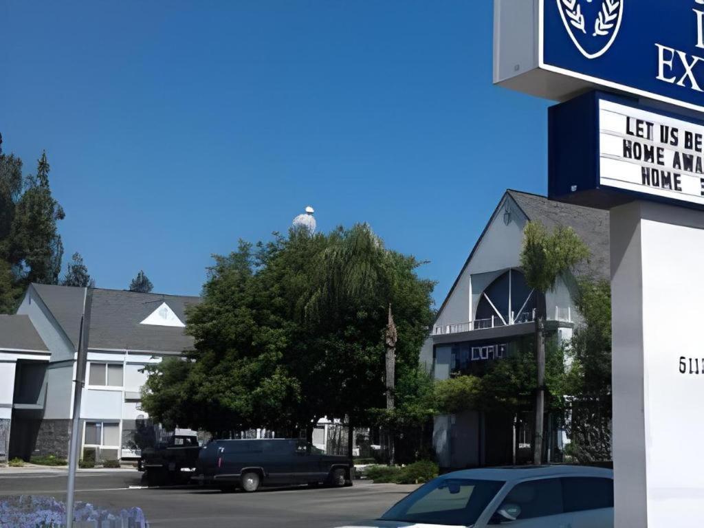 Quality Inn Fresno Yosemite Airport Exteriör bild