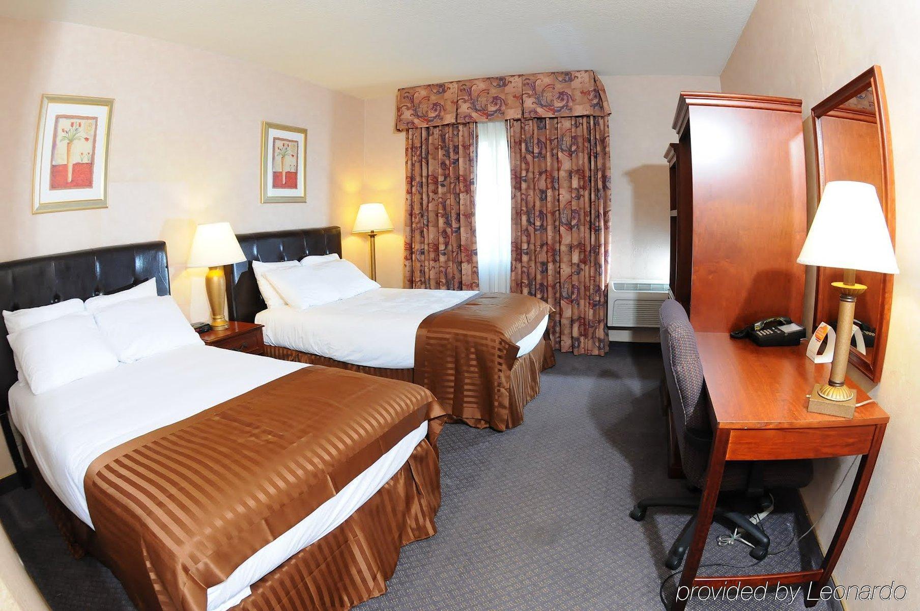 Quality Inn Fresno Yosemite Airport Exteriör bild