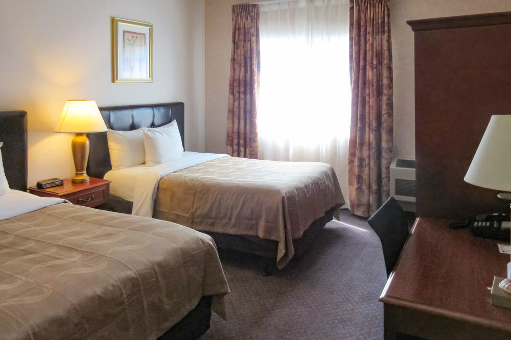 Quality Inn Fresno Yosemite Airport Exteriör bild