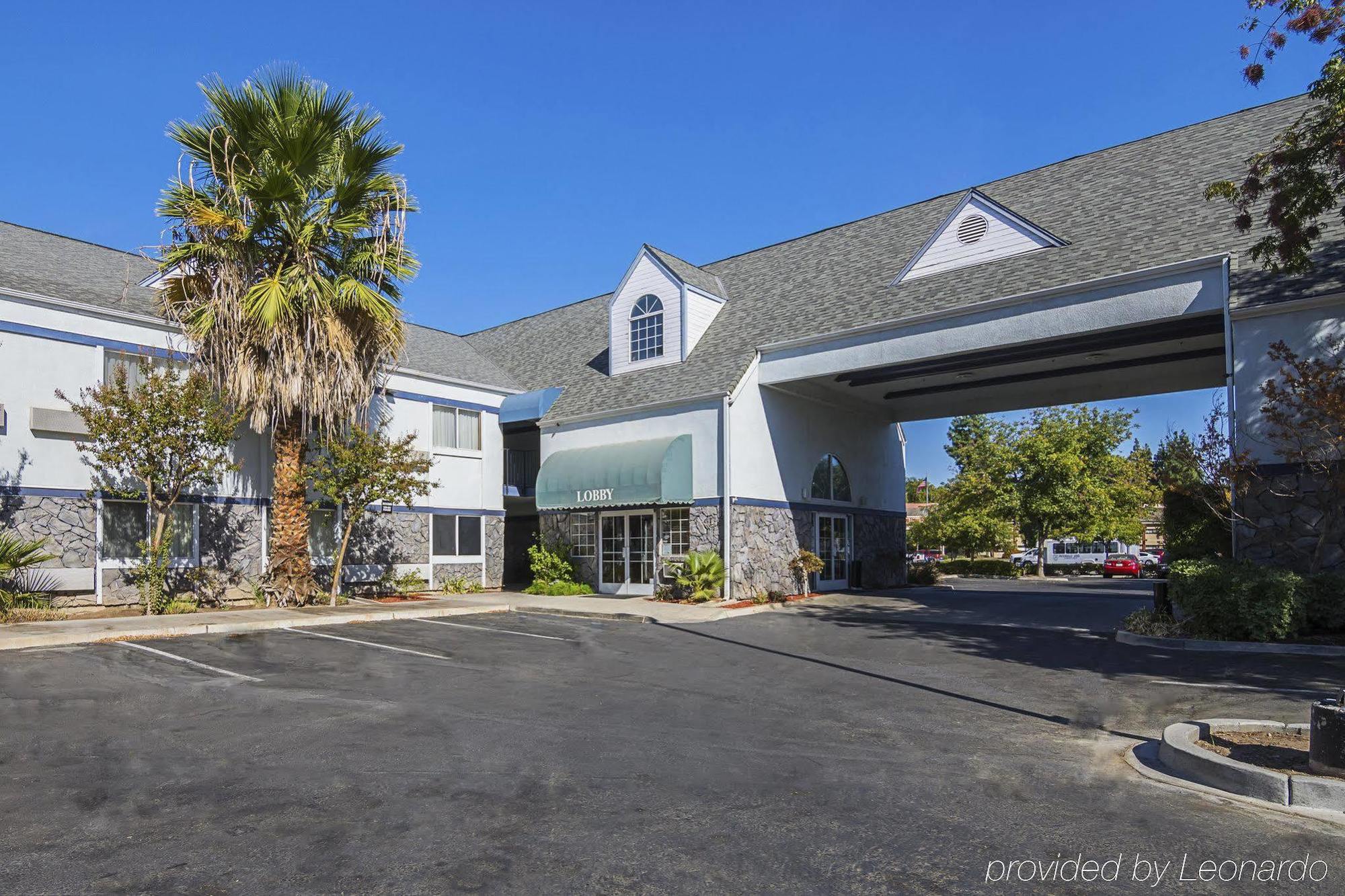 Quality Inn Fresno Yosemite Airport Exteriör bild